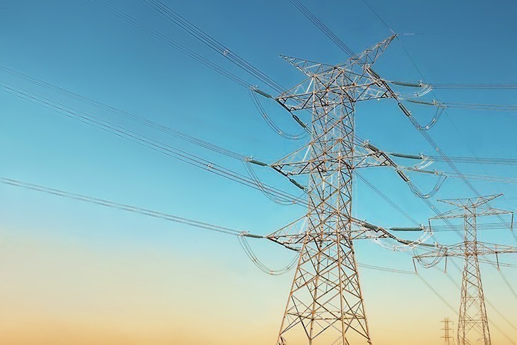 As obras da subestação de energia SE 440kV duraram cerca de 18 meses.